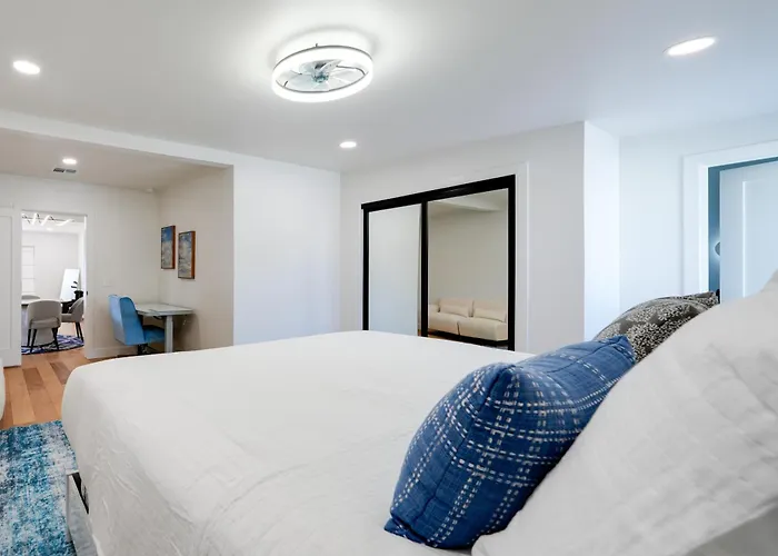 3 Mi To Dtwn! Family & Pet-friendly Gem In